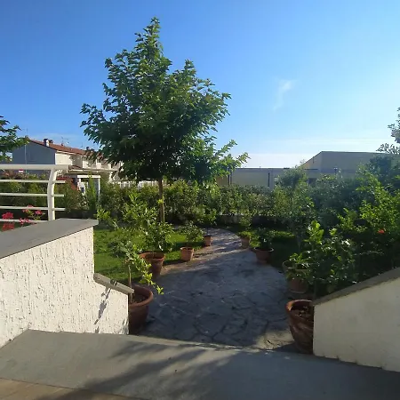 La Bouganville Bed & Breakfast 3*