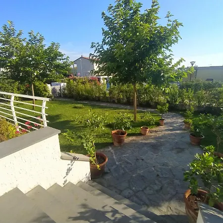 Bed & Breakfast La Bouganville Camaiore