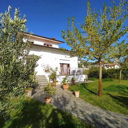 La Bouganville 3* Camaiore