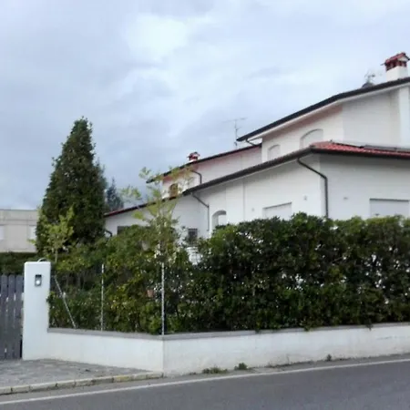 La Bouganville Camaiore